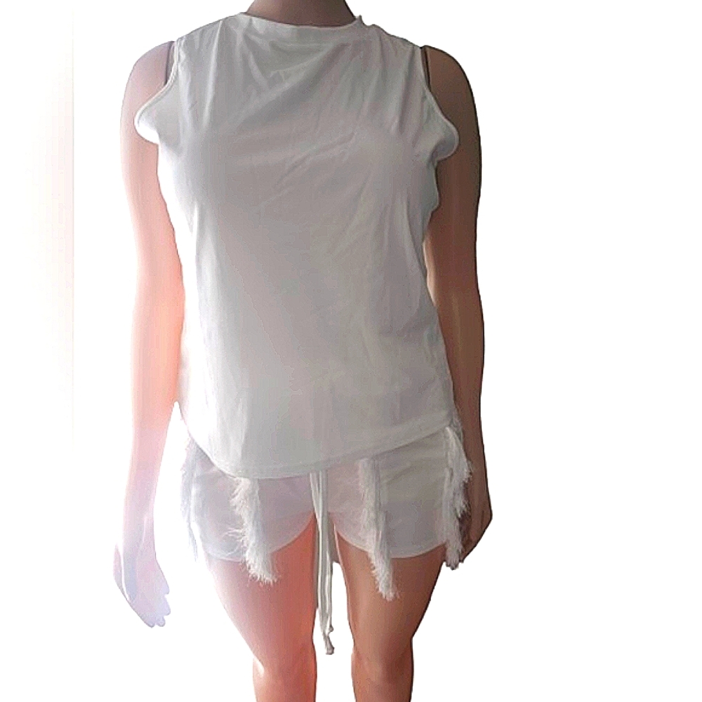 NWOT  White Fringe Short Set 2XL
